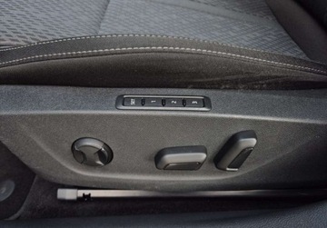 Skoda Octavia IV Kombi Plug-in 1.4 TSI iV Plug-In Hybrid 204KM 2021 Skoda Octavia 1.4iV PHEV 204 KM Style DSG Matrix KessyFull ACC Head-up Vir, zdjęcie 11