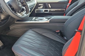 Mercedes Klasa G W465 2024 MERCEDES-BENZ Klasa G AMG 63 Suv 4.0 (585KM) 2024, zdjęcie 6