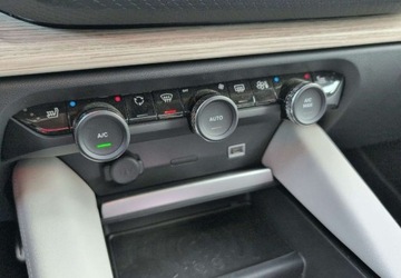 Citroen C5 III 2024 Citroen C5X C5 X 1.6 PHEV 225KM HYPNOS Full Opcja Pano went. Skory Zawiesz, zdjęcie 17