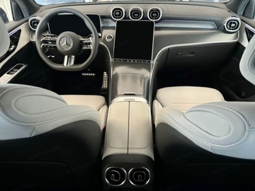 Mercedes GLC C254/X254 Coupe 2.0 200 204KM 2025 GLC Coupe 200 4-Matic AMG Line 2.0 (204KM) 2025, zdjęcie 8