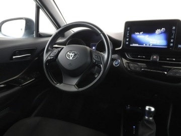 Toyota C-HR I Crossover 1.8 Hybrid 122KM 2019 Toyota C-HR navi kamera grzane fotele ACC, zdjęcie 15