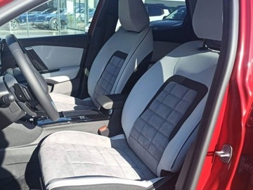 Citroen C4 III SUV 1.2 PureTech 130KM 2025 Od ręki - Max EAT8 1.2 PureTech 130KM / Pakiet Zimowy, Techno, zdjęcie 4