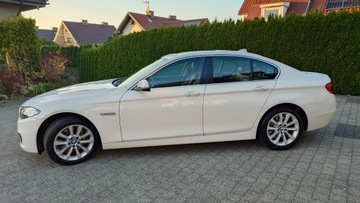 BMW Seria 5 F10-F11 2015 BMW 5 (F10) 530d xDrive 258KM Biały
