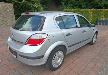 Opel Astra J Hatchback 5d 1.6 Twinport ECOTEC 115KM 2009 Opel Astra Ladny stan 1.6 Benzyna 115KM, zdjęcie 4