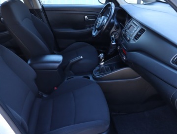 Kia Carens IV Minivan 1.6 GDI 135KM 2015 Kia Carens 1.6 GDI, Salon Polska, Serwis ASO, zdjęcie 8