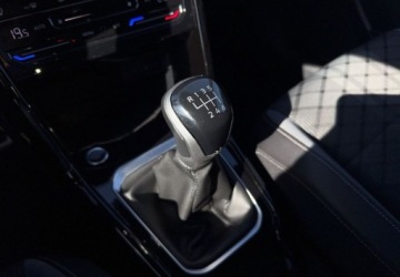 Volkswagen T-Roc I SUV Facelifting 1.5 TSI ACT 150KM 2022 Volkswagen T-Roc VAT 23 R-line 1.5TSI 150KM M6 20222023 r., salon PL, I wl, zdjęcie 22