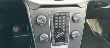Volvo V40 II Hatchback 1.6 D2 115KM 2015 Volvo V40 1,6Hdi 115KM Skóra Navi Parktronik, zdjęcie 13