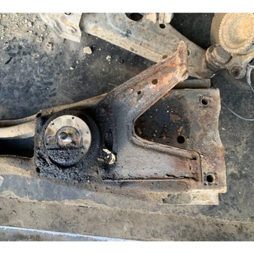 DRŽÁK NOSNÍK DRŽÁKY MOTORU TRANSIT MK7