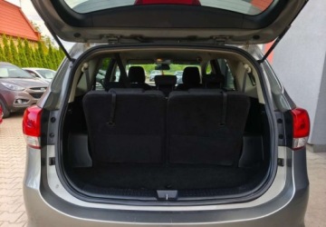 Kia Carens IV Minivan 1.7 VGT CRDI 115KM 2016 Kia Carens Kia Carens 1.7 CRDi M 7os EU6 1.7 Diesel 115KM, zdjęcie 8