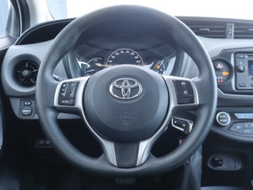 Toyota Yaris III Hatchback 5d Facelifting 2017 1.5 Hybrid 100KM 2020 Toyota Yaris 1.5 Hybrid, Salon Polska, zdjęcie 15