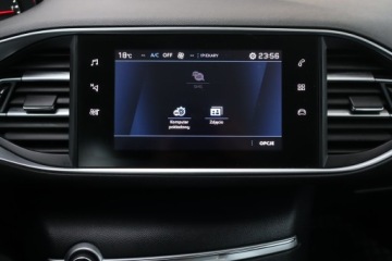 Peugeot 308 II SW Facelifting 1.5 BlueHDI 130KM 2019 Peugeot 308 1.5 BlueHDi, Salon Polska, zdjęcie 17