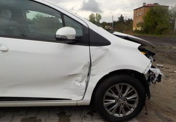 Toyota Yaris III Hatchback 5d Facelifting 2017 1.5 Dual VVT-iE 111KM 2019 Toyota Yaris Okazja 1.5 Benzyna 111KM, zdjęcie 19