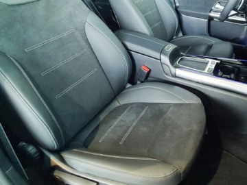 Mercedes GLA II Off-roader Facelifting 2.0 200d 150KM 2025 MERCEDES-BENZ GLA 200 d AMG Line Suv 2.0 (150KM) 2025, zdjęcie 5