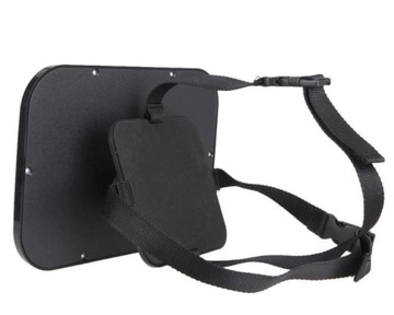 Зеркало на 360° для наблюдения за ребенком во время путешествия в машине.