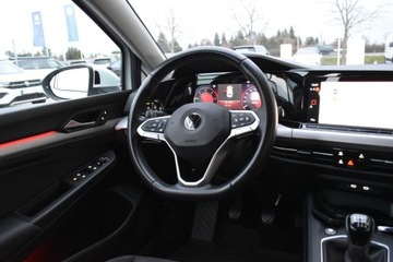 Volkswagen Golf VIII Variant 2.0 TDI 115KM 2022 Volkswagen Golf SalonPL 2.0TDI 115KM Life Pakiety Comfort LED ACC Digital, zdjęcie 9