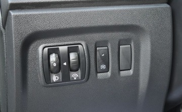 Renault Captur I Crossover 0.9 Energy TCe 90KM 2017 Renault Captur LIFT Benzyna Klimatyzacja Nawigacja Benzyna 90KM, zdjęcie 20