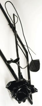 róża zawieszka ozdobna,dekoracja ścienna róża z metalu,obraz z drutu