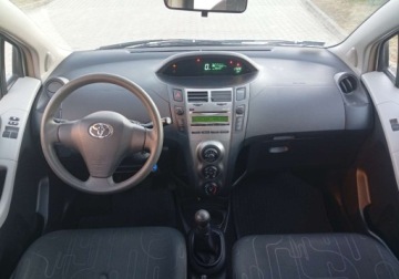 Toyota Yaris II Hatchback 5d 1.0 VVT-i 69KM 2009 Toyota Yaris Kupiony w Polsce - benzyna - klimatyzacja Benzyna 69KM, zdjęcie 19