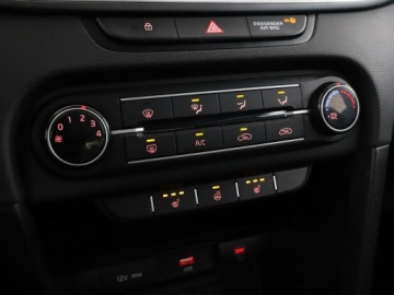 Kia Ceed III Hatchback Facelifting  1.0 T-GDI 120KM 2022 Kia Cee'd Kamera, Aut.klima, Navi, Bluetooth, zdjęcie 25