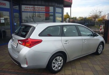 Toyota Auris II Touring Sports D-4D 90 90KM 2013 Toyota Auris Toyota Auris 1.4 D-4D Active 1.4 Diesel 90KM, zdjęcie 5