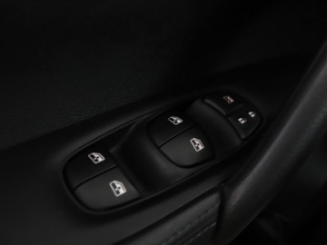 Nissan Qashqai II Crossover Facelifting 1.3DIG-T 140KM 2019 Nissan Qashqai navi klima auto grzane fotele, zdjęcie 32