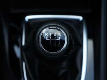 Mazda 3 III Hatchback Facelifting 2.0 SKYACTIV-G 120KM 2016 Mazda 3 2.0 Skyactiv-G, Navi, Xenon, Bi-Xenon, zdjęcie 16