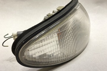 PŘEDNÍ PRAVÁ SVĚTLO SMĚROVKA MAZDA MX-6 (GE) 21061617 1994