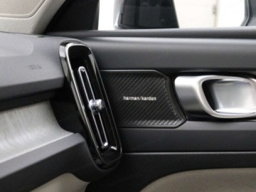 Volvo XC40 2026 VOLVO XC40 B4 Plus Dark Suv 2.0 (211KM) 2026, zdjęcie 17