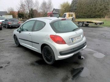 Peugeot 207 Hatchback 5d 1.6 HDi 109KM 2006 Peugeot 207 1.6HDI 109km 06r, zdjęcie 2