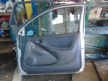ДВЕРЬ ПЕРЕДНЯЯ ПРАВАЯ В КОМПЛЕКТЕ TOYOTA YARIS I 03R