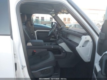 Land Rover Defender IV (L663) 2021 Land Rover Defender 2021r., 4x4, 3.0L 3.0 Benzyna 395KM, zdjęcie 7