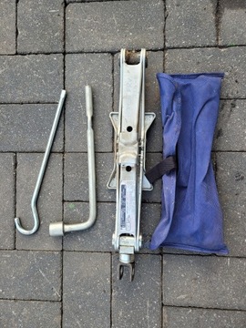HONDA FRV 05-09 2.0 ZVEDÁK KLÍČ