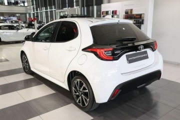 Toyota 2021 Toyota Yaris Yaris Comfort Style 1.5 Benzyna 125KM, zdjęcie 2