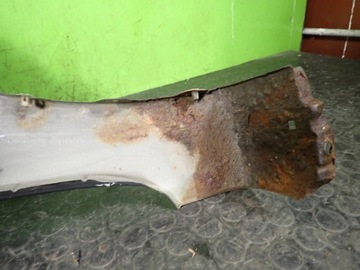 BLATNÍK LEVÝ PŘEDNÍ TOYOTA AVENSIS I T22 01R 205