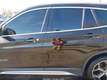 BMW X1 F48 2018 BMW X1 2018 r., 2,0L XDRIVE28I 2.0 Benzyna 228KM, zdjęcie 14