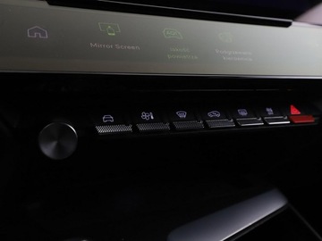 Peugeot 308 II Hatchback Facelifting 1.2 PureTech 130KM 2021 Peugeot 308 1.2 GT Automat Nawigacja Aktywny, zdjęcie 29