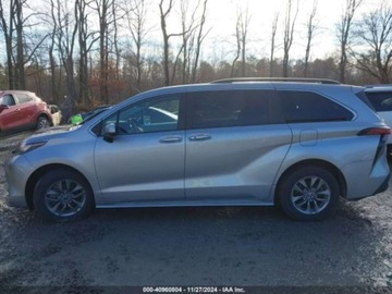 Toyota Sienna III 2022 Toyota Sienna 2022r., 4x4, 2.5L 2.5 Hybryda 245KM, zdjęcie 5