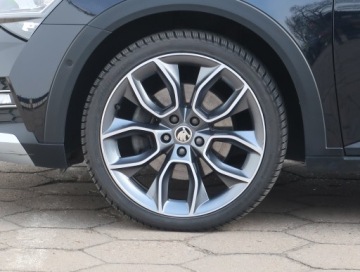 Skoda Superb III Liftback Facelifting 2.0 TDI SCR 200KM 2021 Skoda Superb 2.0 TDI, Salon Polska, Serwis ASO, zdjęcie 14