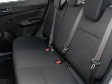 Suzuki Swift VI Hatchback Facelifting 1.2 DualJet SHVS 83KM 2021 Suzuki Swift WD7957P#1.2 Dualjet SHVS Premium, zdjęcie 20