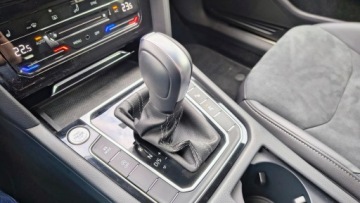 Volkswagen Arteon Fastback Facelifting 2.0 TDI 200KM 2022 Volkswagen Arteon Shooting Brake 2.0TDI 200KM 4x4, zdjęcie 32