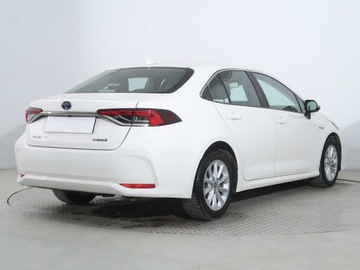 Toyota Corolla XII Sedan 1.8 Hybrid 122KM 2021 Toyota Corolla 1.8 Hybrid, Salon Polska, zdjęcie 4