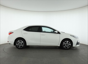 Toyota Corolla XI Sedan Facelifting 1,6 Valvematic 132KM 2017 Toyota Corolla 1.6 Valvematic, Salon Polska, zdjęcie 5