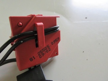 ВЫКЛЮЧАТЕЛЬ ОТОПЛЕНИЯ MAN 81255050959