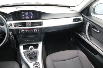 BMW Seria 3 E90-91-92-93 Touring E91 2.0 318d 143KM 2012 BMW 3 318 d, Navi, Xenon, Klima, Klimatronic, zdjęcie 7