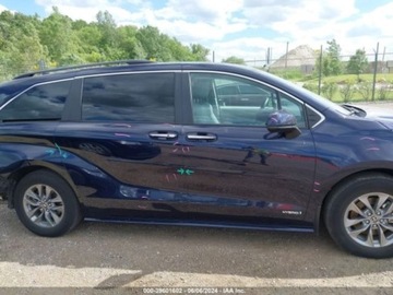 Toyota Sienna III 2021 Toyota Sienna xle, 2021r., 2.5L 2.5 Benzyna 245KM, zdjęcie 4