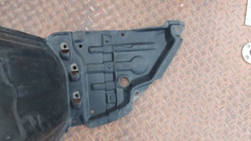 PODBĚH PRAVÝ PŘEDNÍ TOYOTA PRIUS IV 15-18