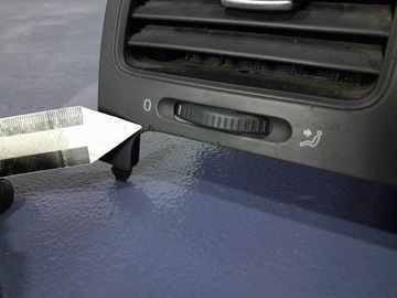 VW GOLF V CENTER AIR ВОЗДУШНАЯ РЕШЕТКА 1K0819743B