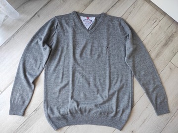 ДЖИНСОВЫЙ СВИТЕР HILFIGER 100% хлопок, размер L/XL, в очень хорошем состоянии.