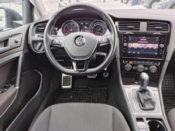 Volkswagen Golf VII Variant 2.0 TDI CR DPF BlueMotion Technology 150KM 2017 Volkswagen Golf FVmarza Kamera podgrz.fotele APP-Connect ASO 2.0 150KM, zdjęcie 14