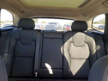 Volvo XC60 II 2023 Volvo XC 60 Plus, 4x4, 2L 247KM, od ubezpieczalni. 2.0 Benzyna 247KM, zdjęcie 9